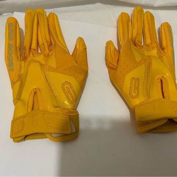 Grip Boost Youth Football Gloves Pro Elite - Youth Yellow size Large - Picture 2 of 6
